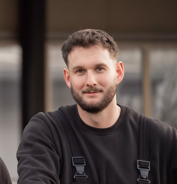 Steffen, KFZ-Meister und Geschäftsführer bei OL Fahrzeugtechnik